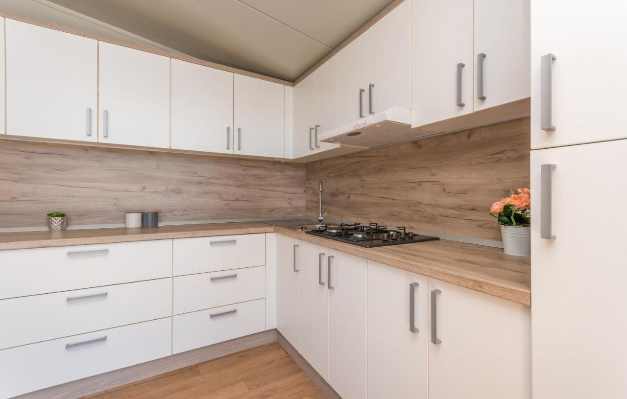 Mobile Home Rock Rose 1 Tkon Exterior photo